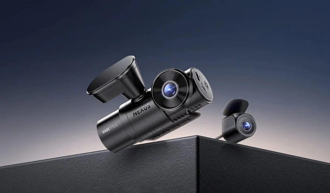 Vantrue N4S, la dash cam a tre ottiche che vede davanti, dietro e dentro l’abitacolo Vantrue N4S, la dash cam a tre ottiche che vede davanti, dietro e dentro l’abitacolo