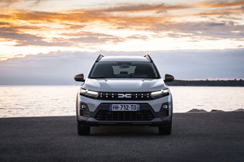 dacia jogger hybrid 155 2026