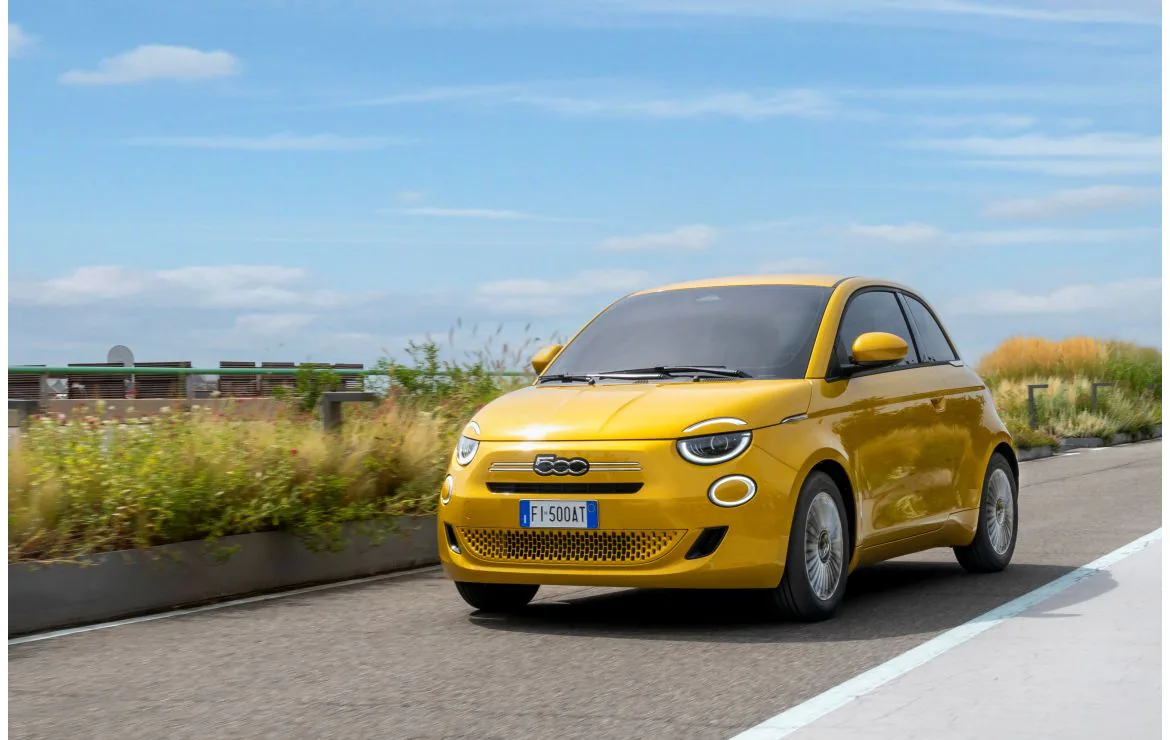 Nuova 500 Hybrid: con la promozione costa 14.950€, ecco i dettagli Nuova 500 Hybrid: con la promozione costa 14.950€, ecco i dettagli