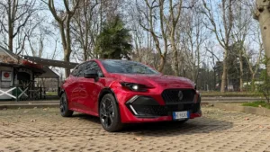 Renault Clio 2026: primo contatto con la nuova generazione Full-Hybrid