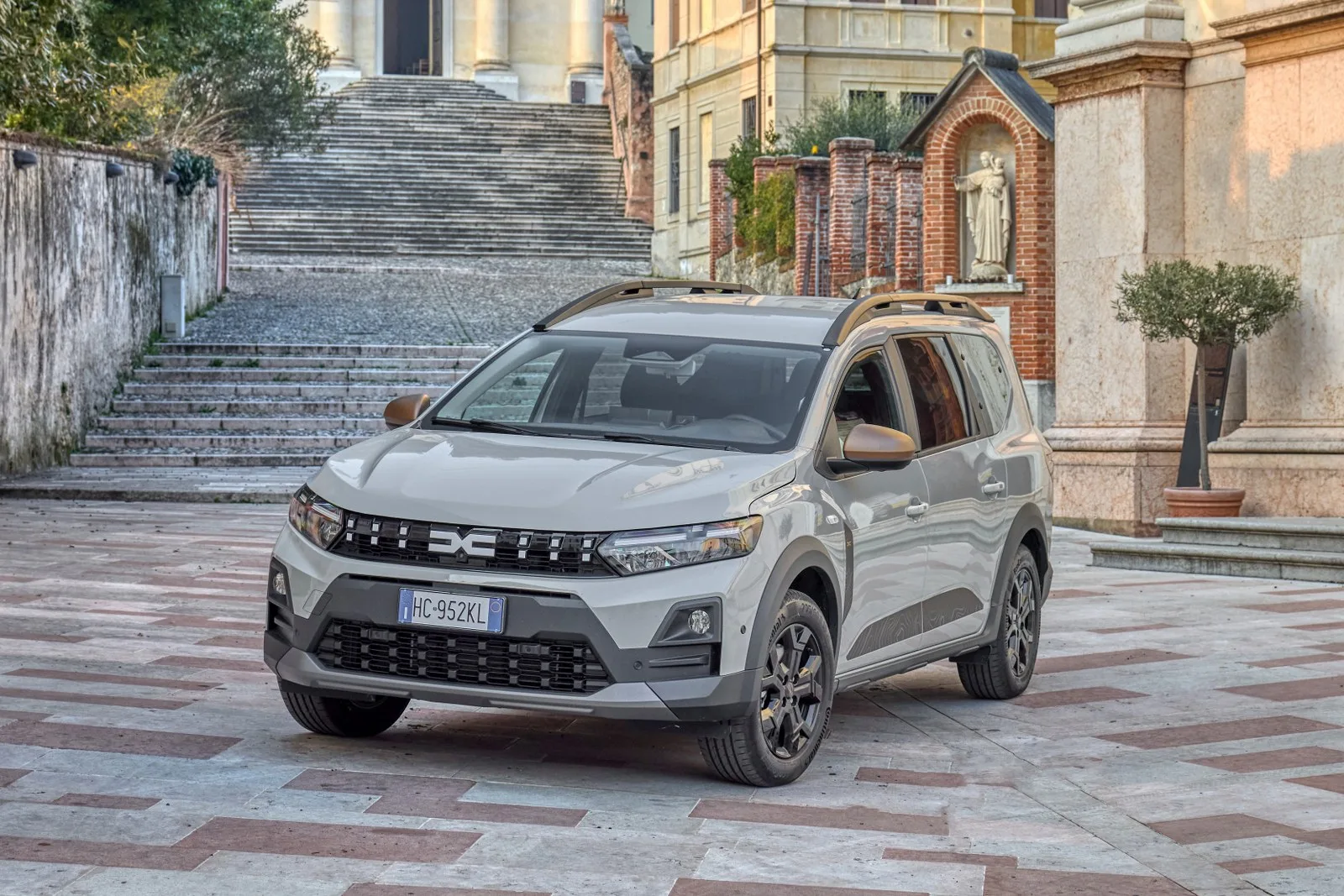 Le Migliori Auto a 7 Posti 2026: 5 Modelli a Confronto tra Praticità e Risparmio
