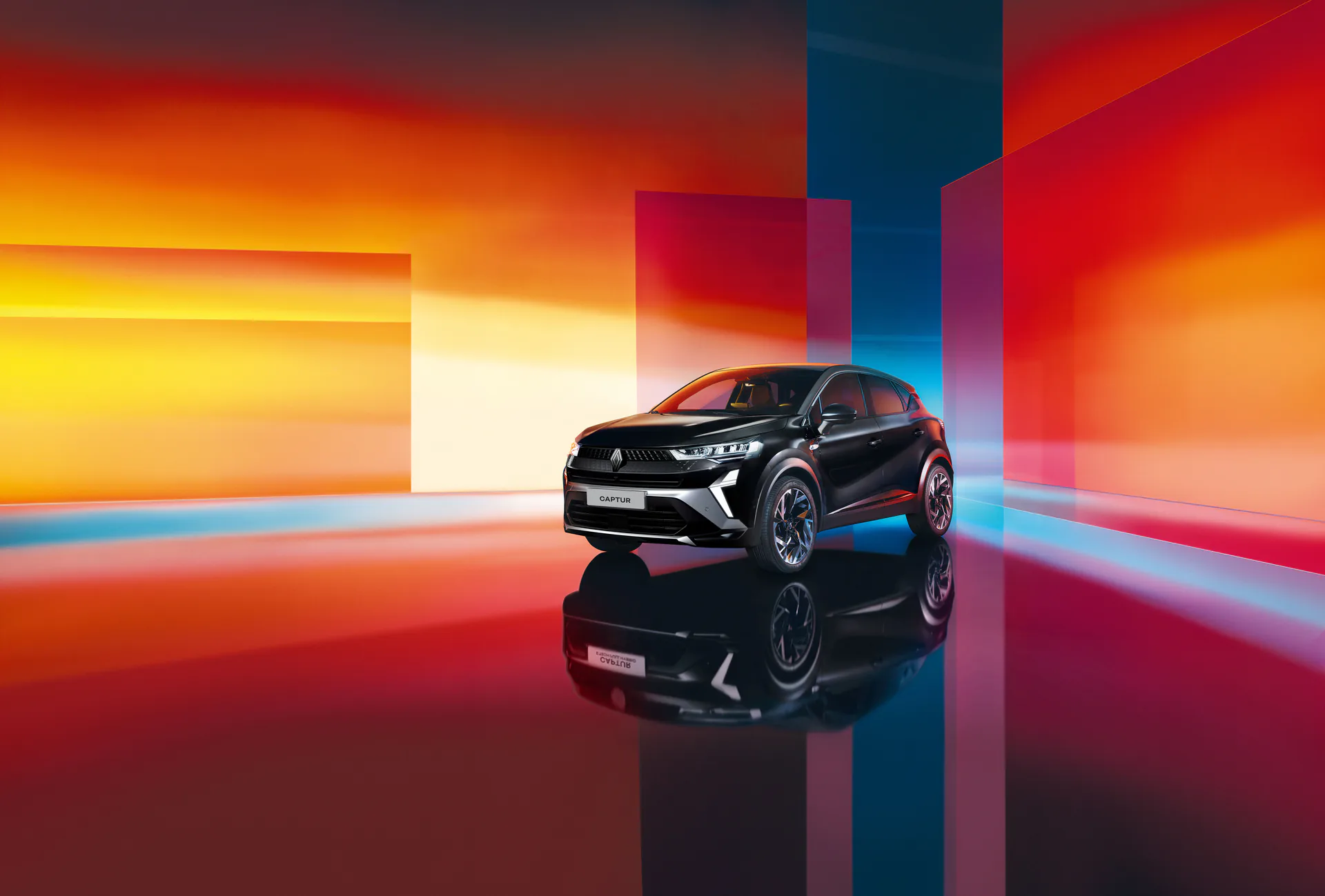 Renault, la gamma E-Tech accoglie Captur e Symbioz