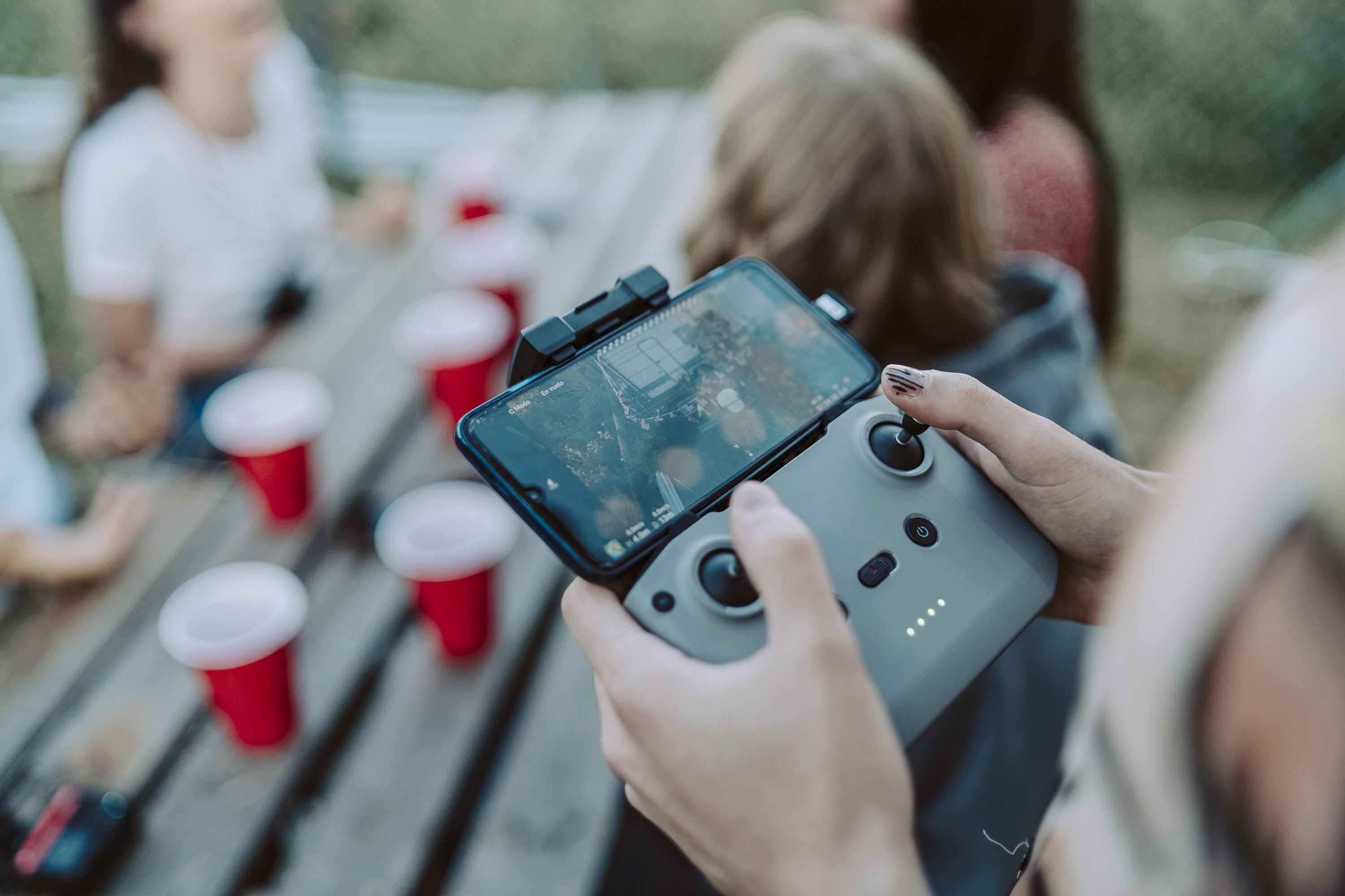 Trasforma lo smartphone in una console portatile: i migliori controller per il gaming mobile Trasforma lo smartphone in una console portatile: i migliori controller per il gaming mobile