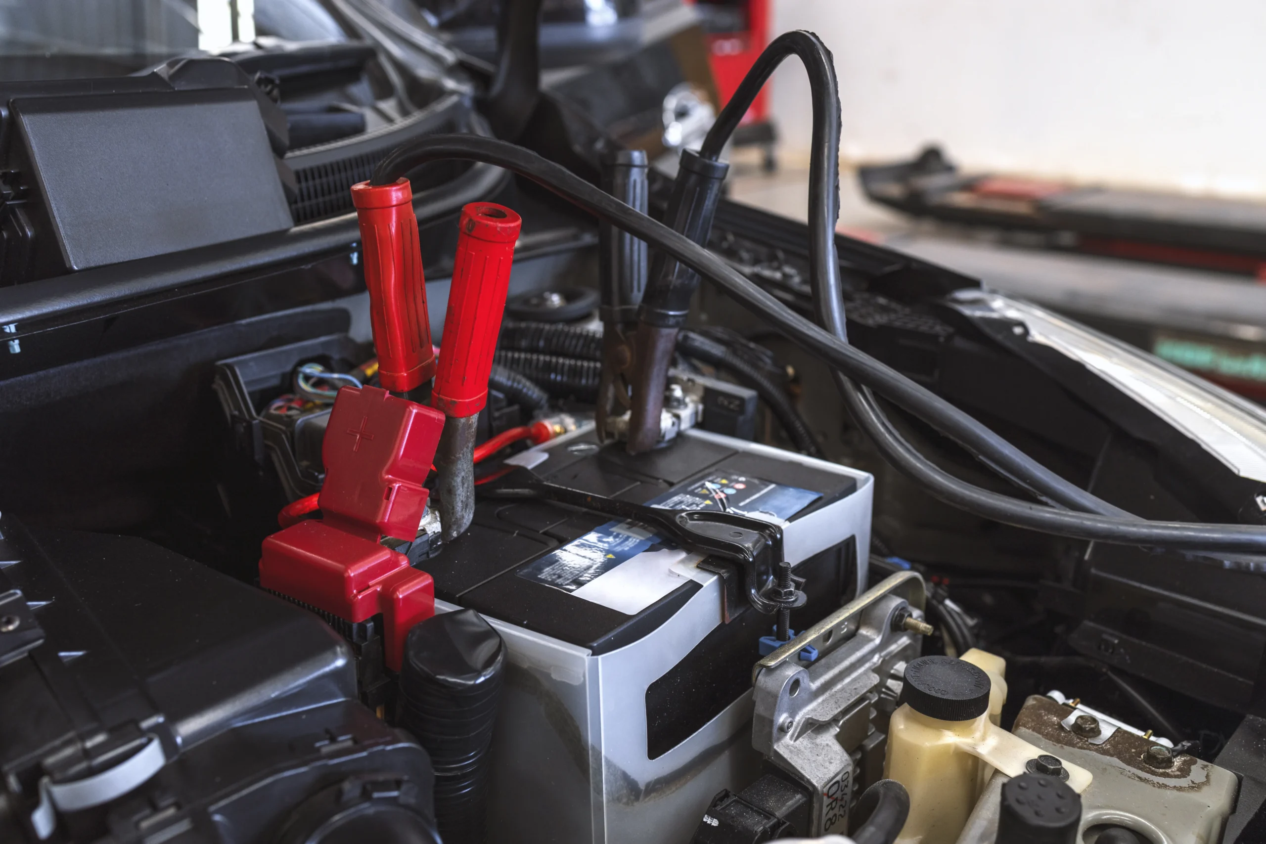Avviatore auto portatile, quale serve davvero quando la batteria è scarica. Le migliori offerte