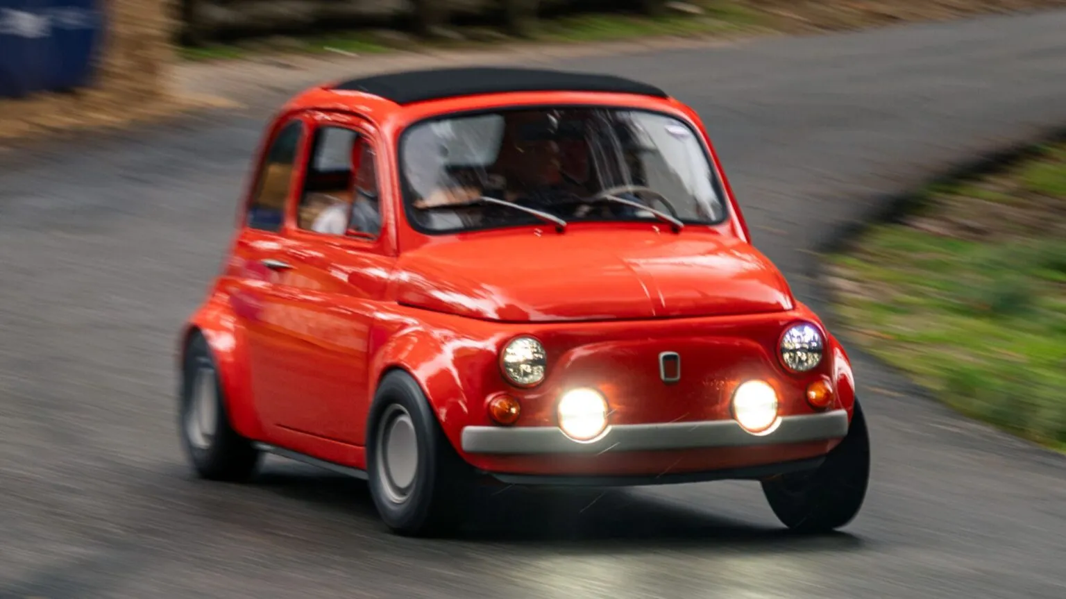 Industria inglese, animo italiano: ecco il restomod della Cinquecento Industria inglese, animo italiano: ecco il restomod della Cinquecento