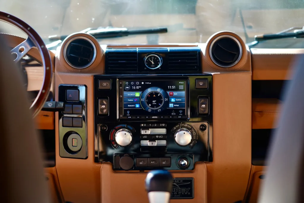 Land Rover Defender Osprey