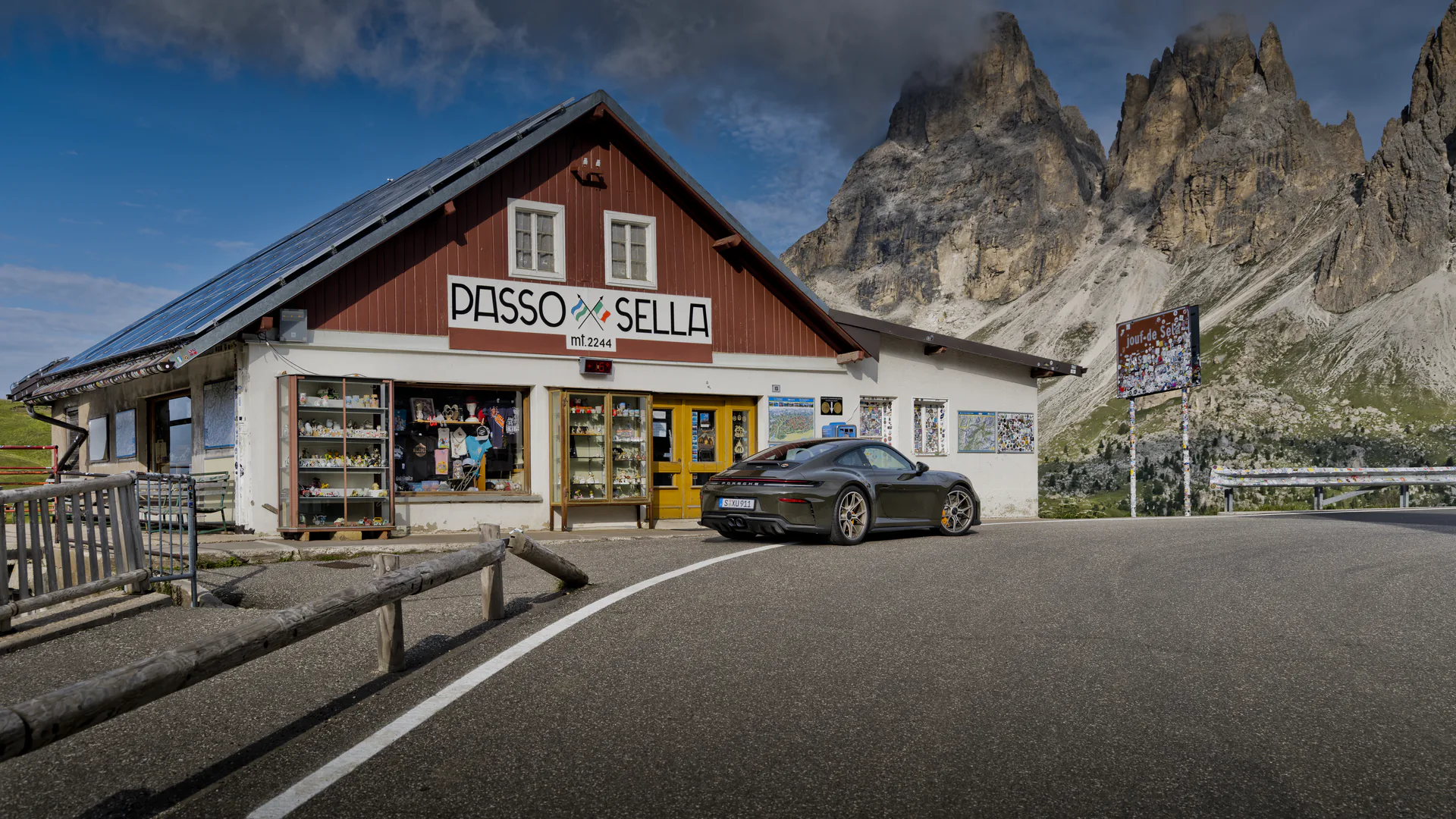 La GT3 onora lo spettacolo delle Alpi: ecco la Bergsport La GT3 onora lo spettacolo delle Alpi: ecco la Bergsport