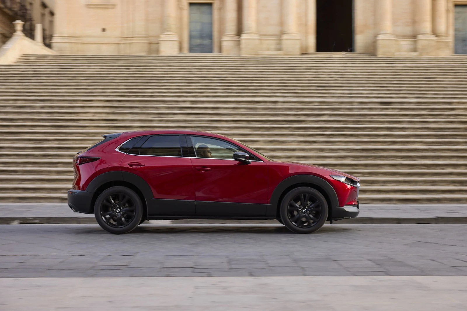Mazda CX-30 e CX-5 al 2,99%: rate da 159 euro, ma occhio alla maxi rata Mazda CX-30 e CX-5 al 2,99%: rate da 159 euro, ma occhio alla maxi rata