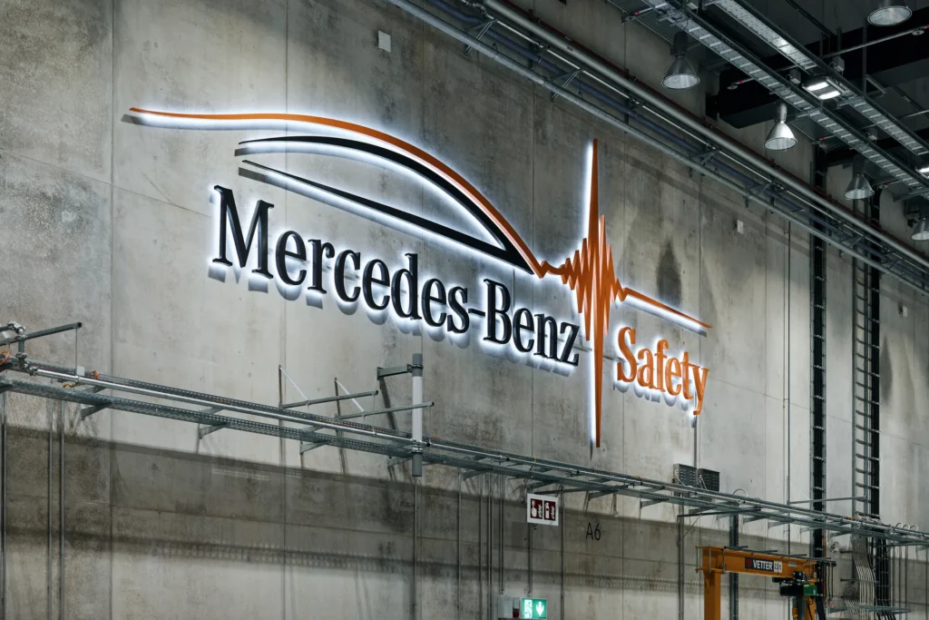 Mercedes Crash Test