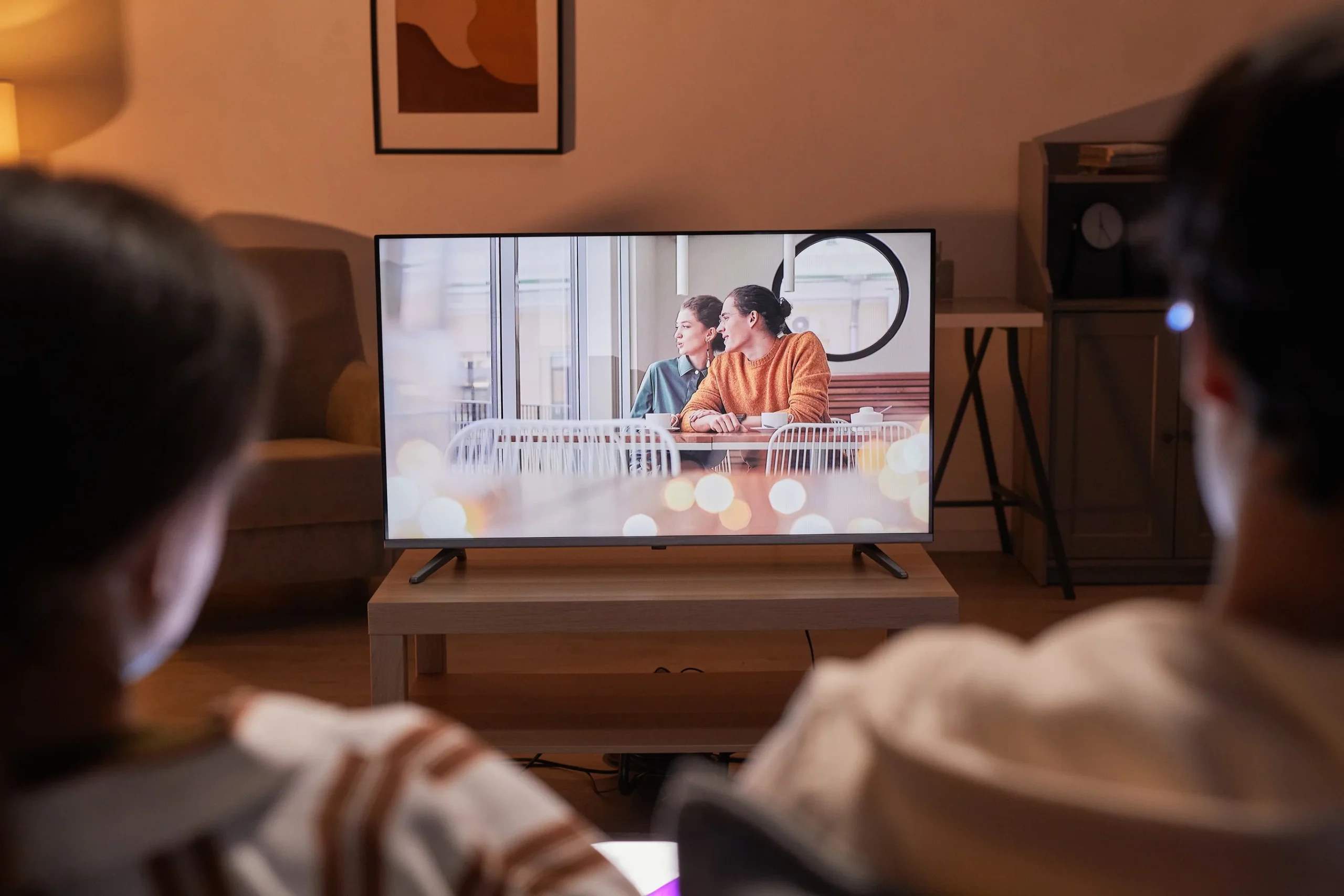 La TV si sente male e i dialoghi sono poco chiari? I dispositivi per ascoltare meglio film e programmi La TV si sente male e i dialoghi sono poco chiari? I dispositivi per ascoltare meglio film e programmi