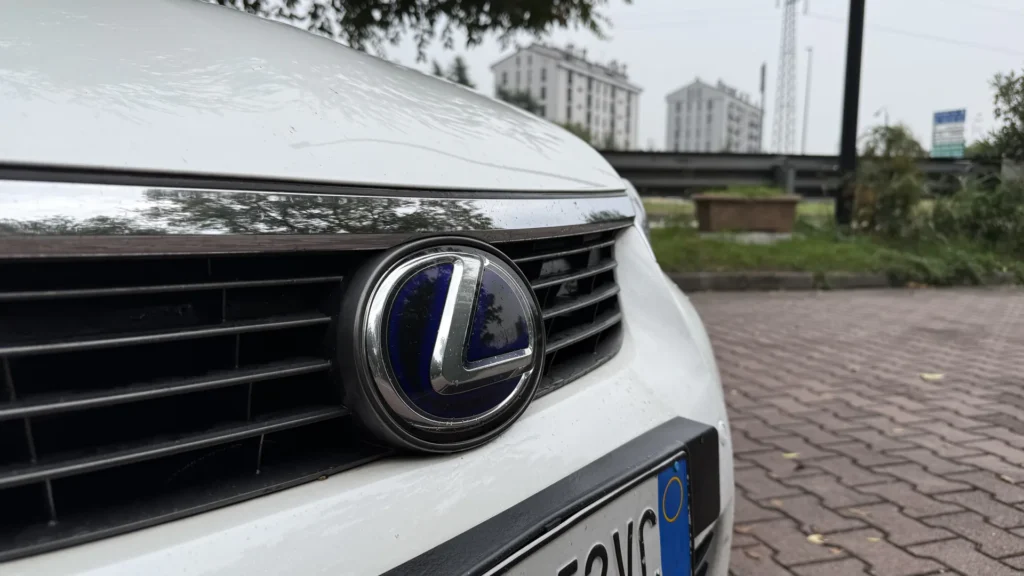 Lexus CT200h