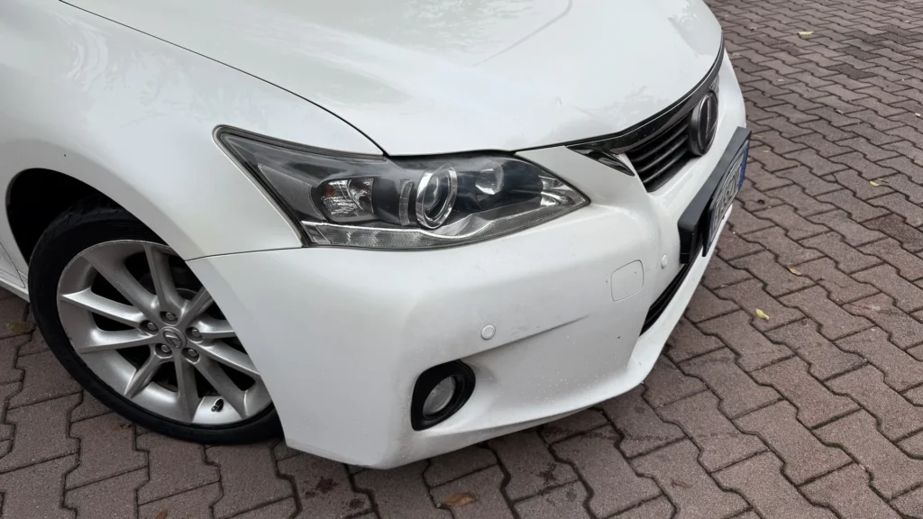 Lexus CT200h