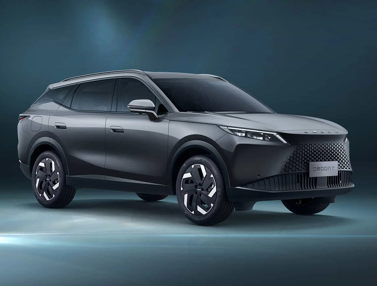 Omoda 7 avrà un full hybrid con batteria da 5 kWh: cosa cambia Omoda 7 avrà un full hybrid con batteria da 5 kWh: cosa cambia