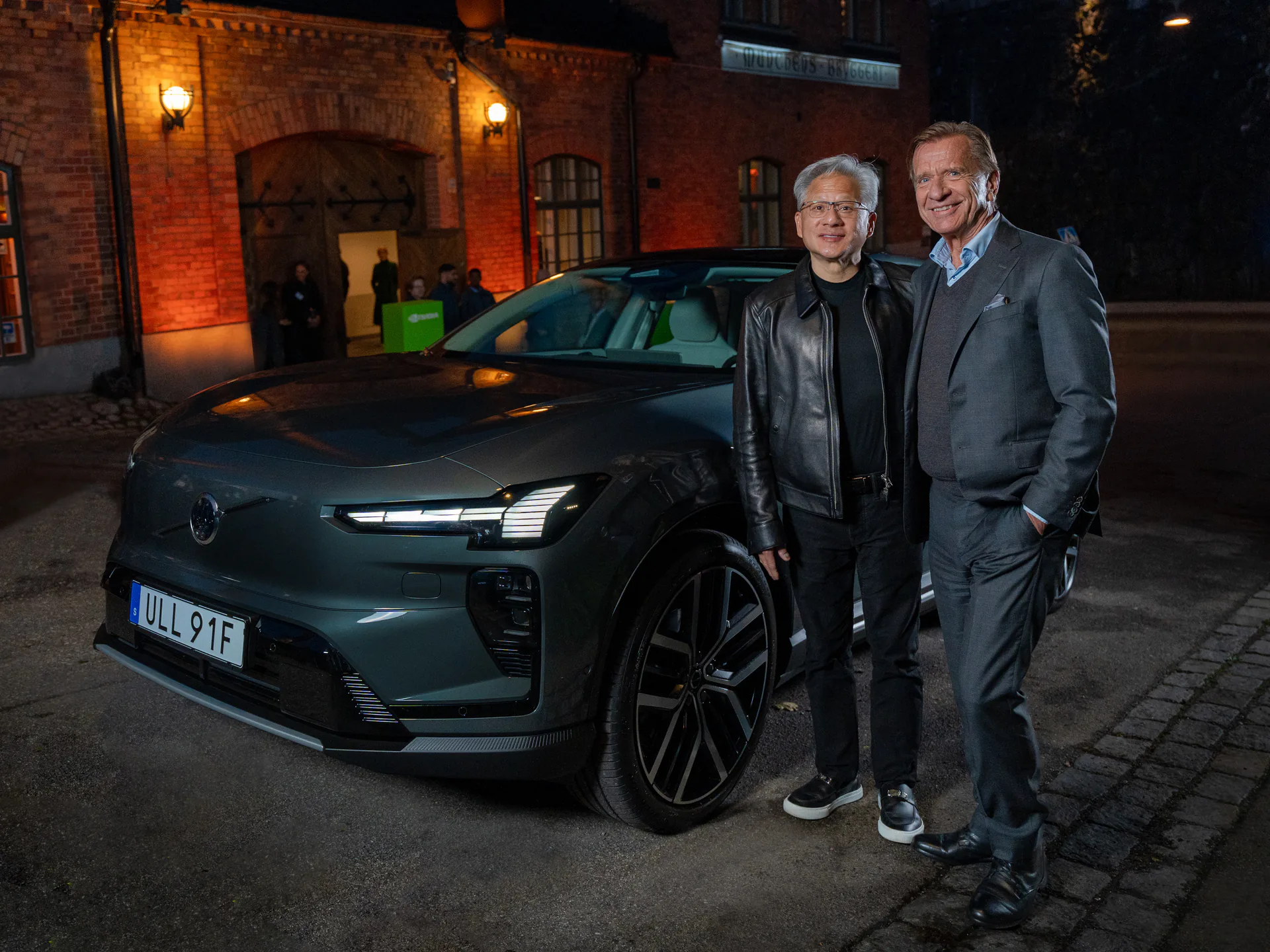 Volvo, la partnership con NVIDIA per il futuro della guida autonoma Volvo, la partnership con NVIDIA per il futuro della guida autonoma